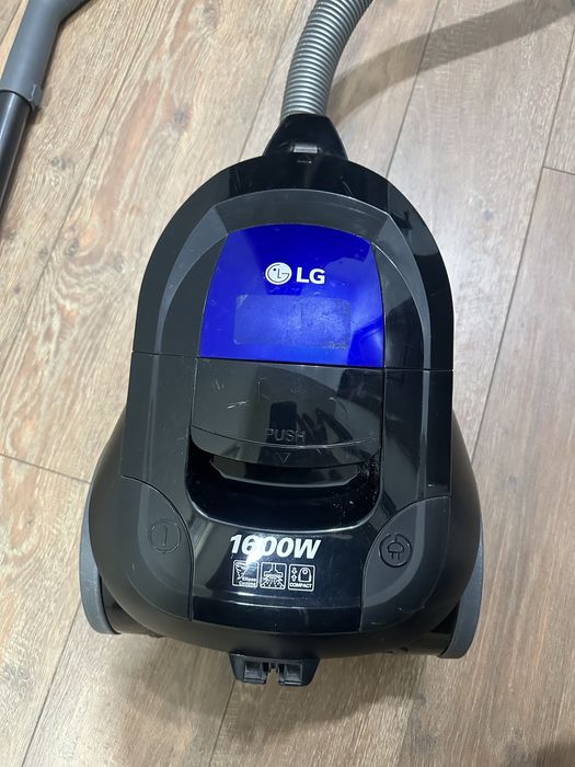 Продам пылесос LG 1600W