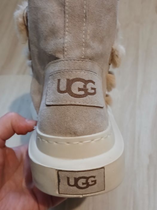 Обувки  (боти )UGG Намаление