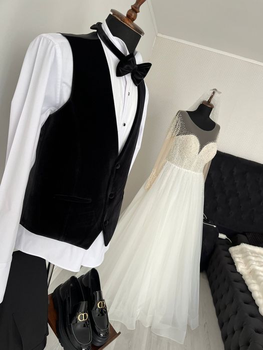 Vând rochie mireasă cu perle