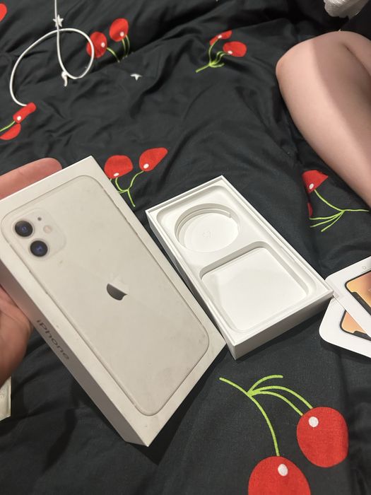 Iphone 11 с документами