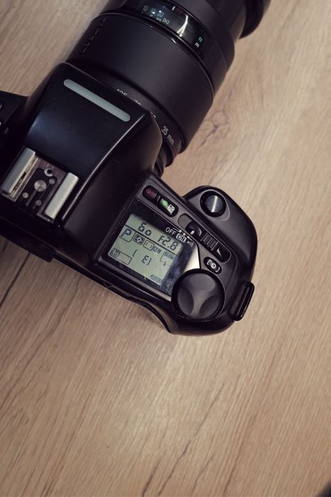 Aparat foto film Nikon F90 obiectiv Tamron Aspherical AF 35-105 cu 2.8