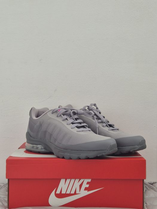 NIKE   Air  Max    Atmosphere Gray