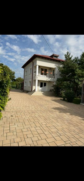 CASA DE VANZARE !!! Nu o sa ti para rau !