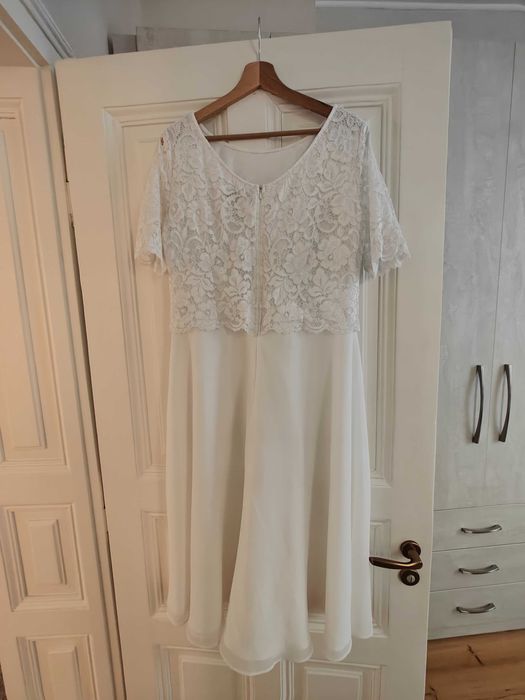 Бяла рокля, коктейлна