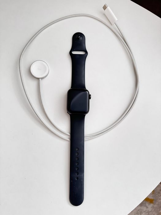 Продам apple watch se 40mm
