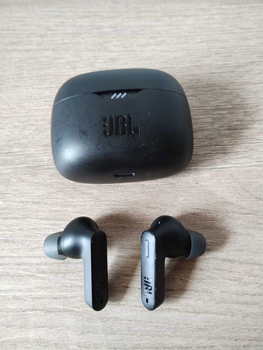 JBL Tune Beam Bluetooth безжични слушалки
