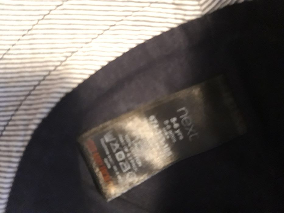 2 броя шапки Next