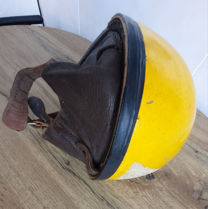 Стара ретро винтидж моторжийска каска - топ цена !