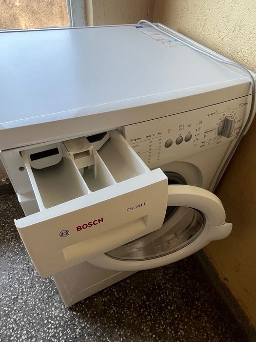 Продавам пералня BOSCH