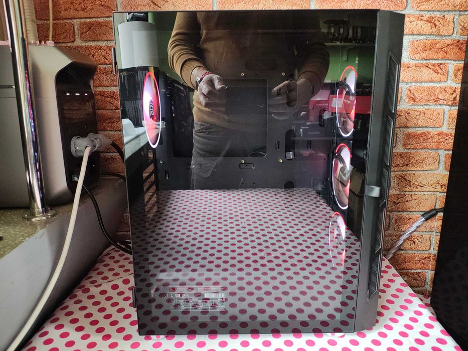 Carcasa PC Pro Gaming Triple X Black ARGB.