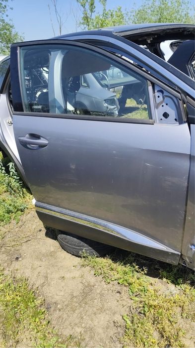 Usa dreapta data peugeot 3008 2018