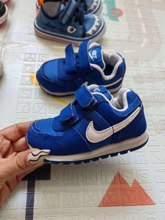 Маратонки найк 21номер