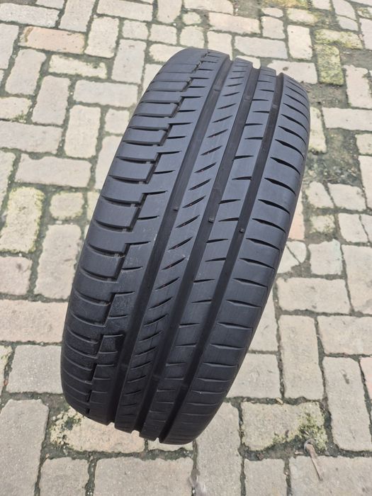 O bucată 235/55 R19 vară - una Continental Michelin