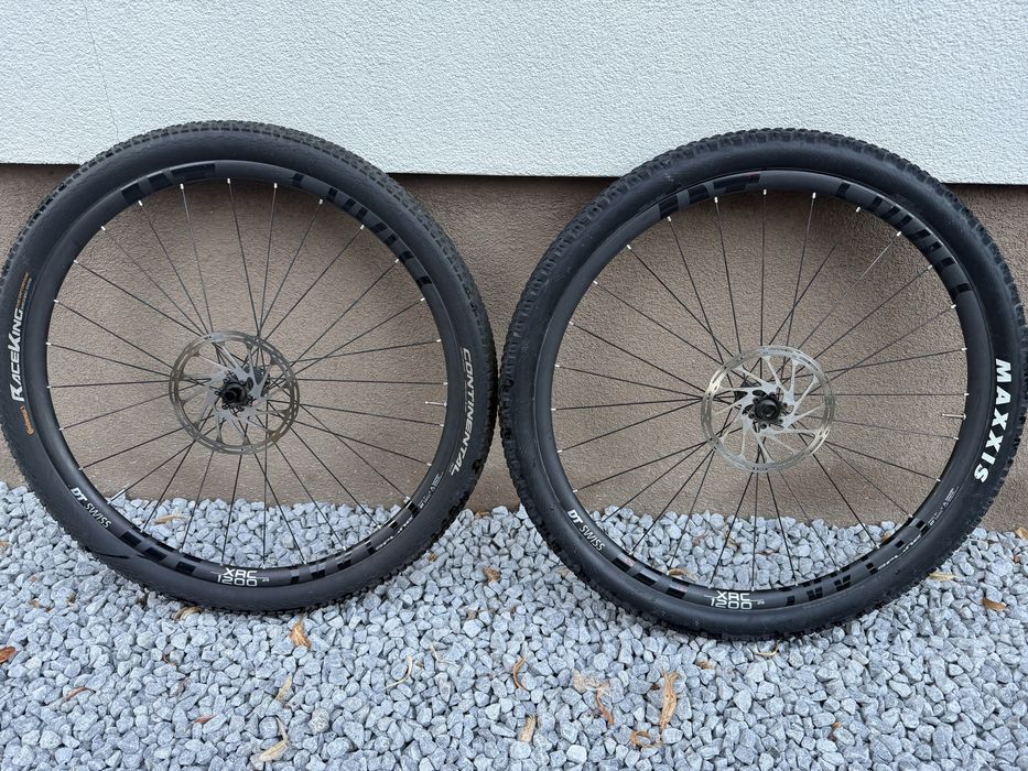 Vând roți carbon DT Swiss XRC 1200 Spline 29” – Butuci DT Swiss 240 – Stare foarte bună