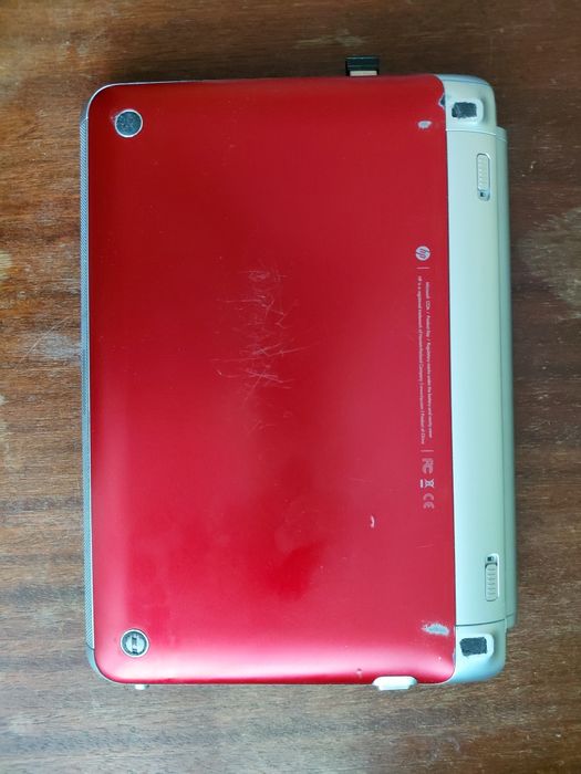 Лаптоп -hp mini 210 series 2000
