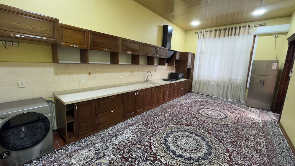 Chilonzor tumanida hovli sotiladi