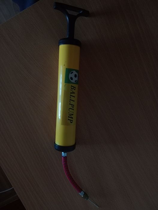 pompă pentru mingi