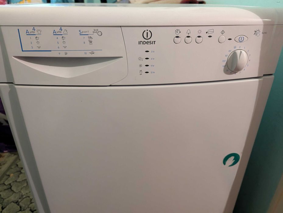 Сушилня кондензаторна 7 кг - INDESIT ISL70C