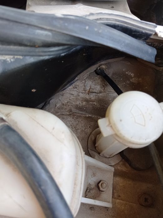 Nexia1 sotiladi yili 1998