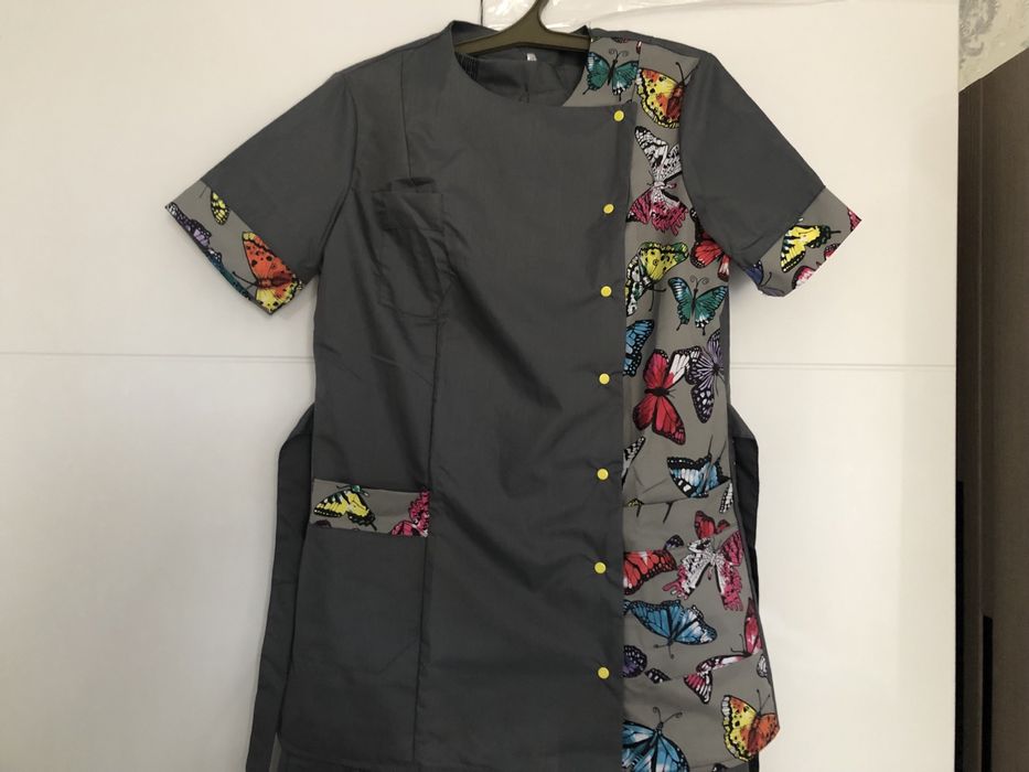 Продам медицинские костюмы