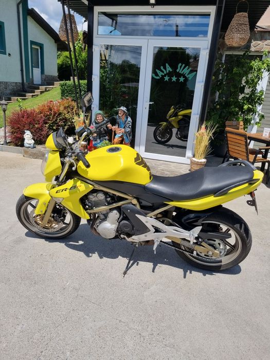 Motocicletă Kawasaki er6n