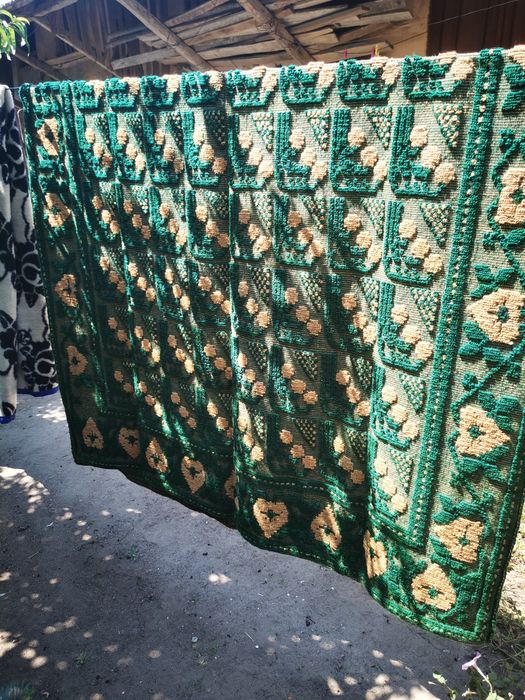 Macat traditional, țesut manual, din lână.