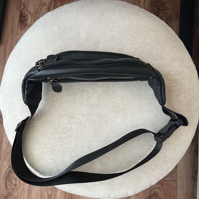 Кожаная сумка на пояс