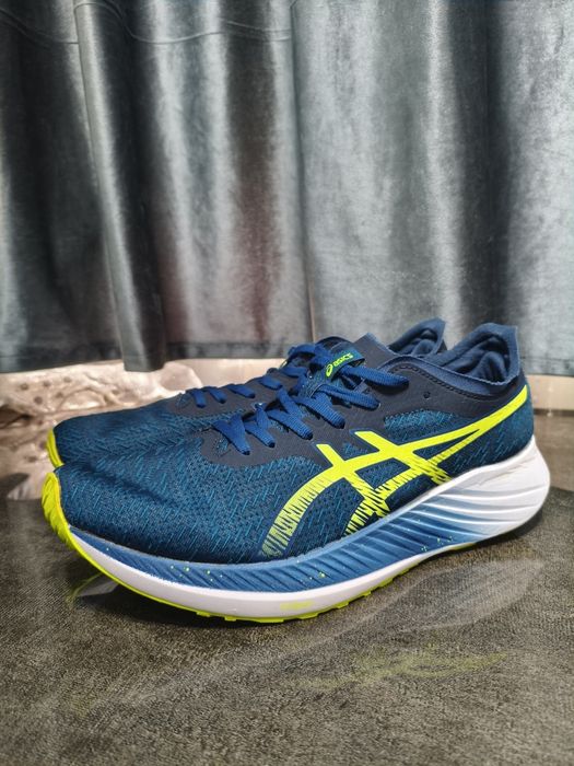 Оригинальные кроссовки Asics Magic Speed