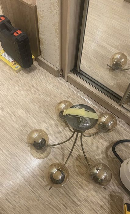 Люстра в отличном состоянии