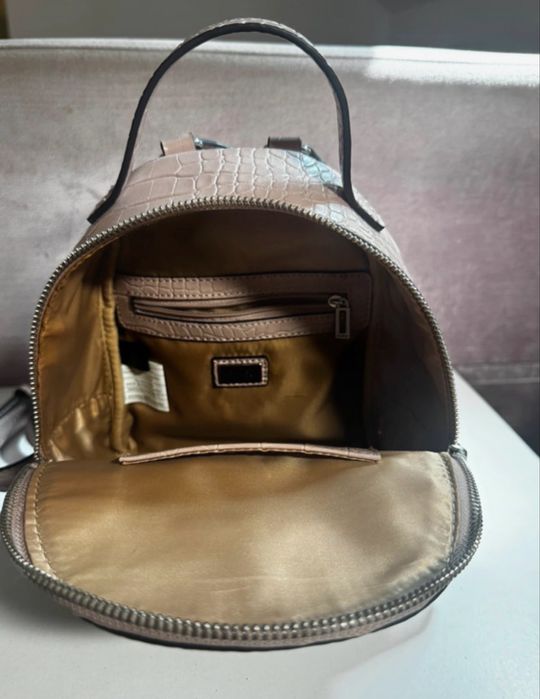 Rucsac roz pudrat guess