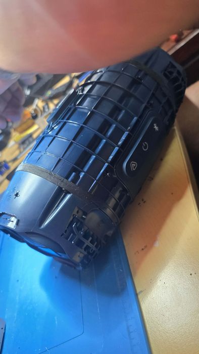 Продавам JBL xtreme 4 GG на части