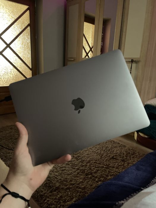 Macbook Pro 2020 13' M1 16GB RAM 512 GB STOCARE Baia Mare • OLX.ro