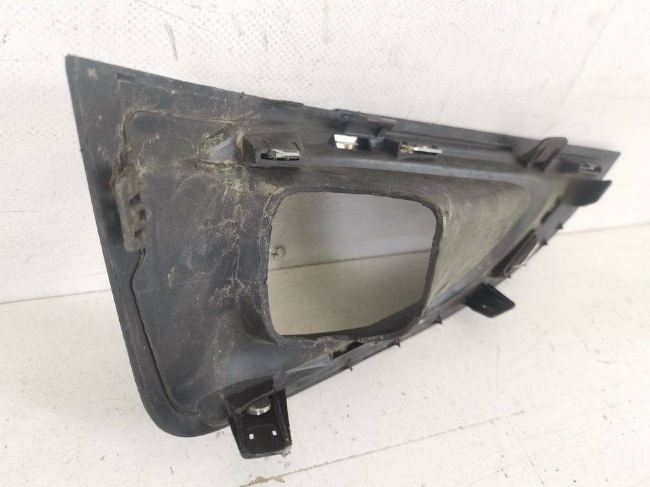 Grila Bara Fata Dreapta Peugeot  3008 2 [2016 - 2020] Original In Star