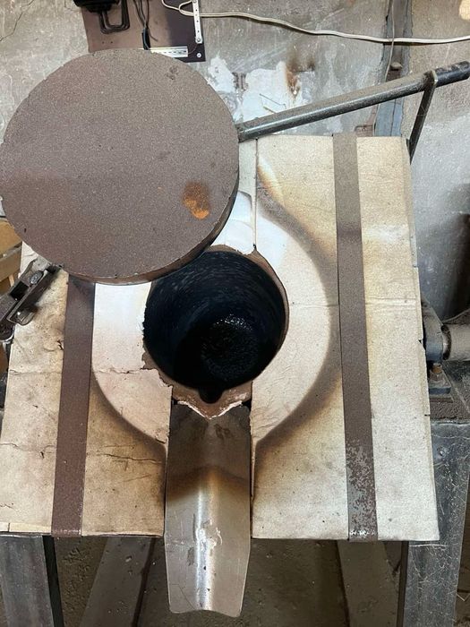 Пещ за топене на цветни метали
