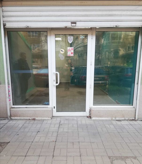 Дава се под наем Магазин в София, Свобода - 32 кв.м за 229.5 € - Снимка #1