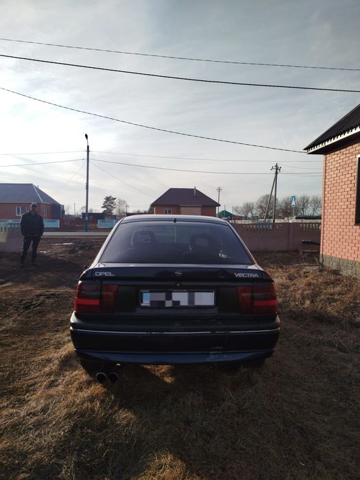 Продам Опель вектра А 1994год 2.0