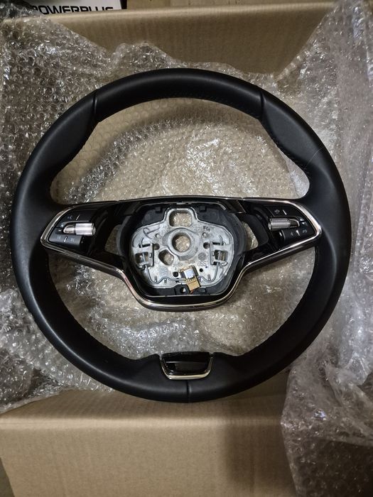 Продам руль SKODA