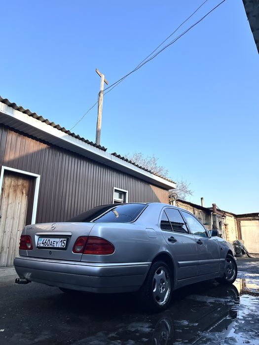 Обменяю Mercedes W210