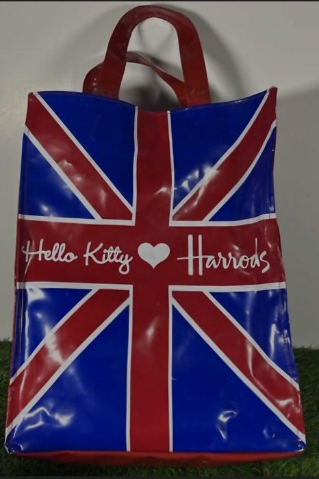 Винилова чантичка на Hello Kitty