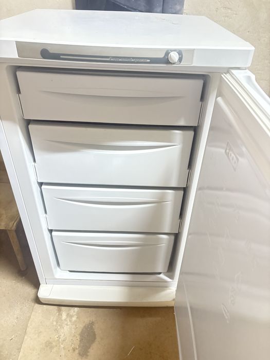 Морозильник indesit
