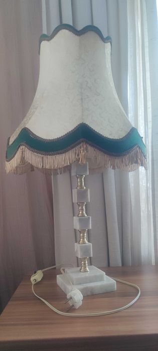 Стара интериорна лампа