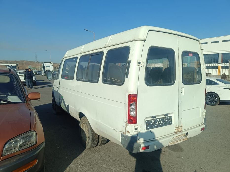 Газель пасажирская 15 мест 2005 2.4