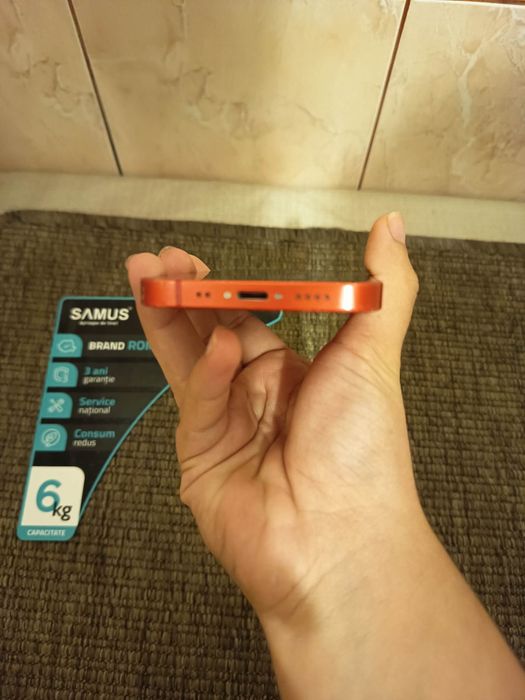 Vand un iphone 12 mini
