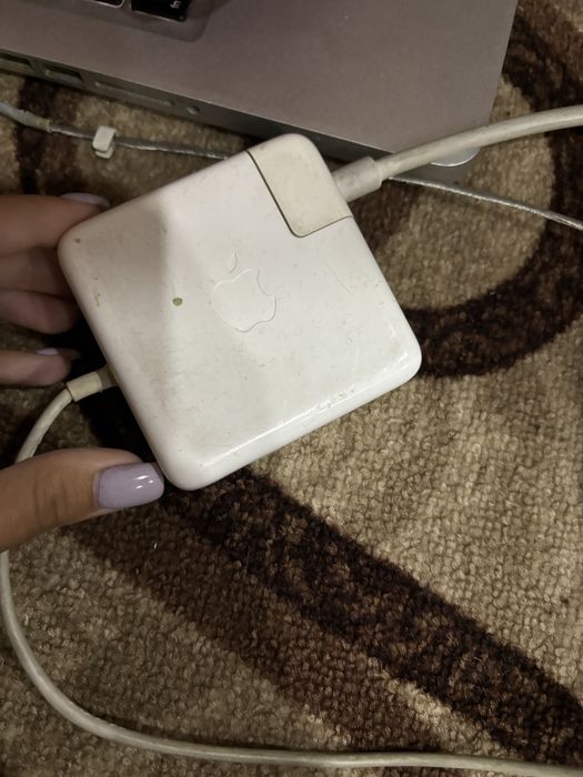 Продам макбук в хорошем состоянии