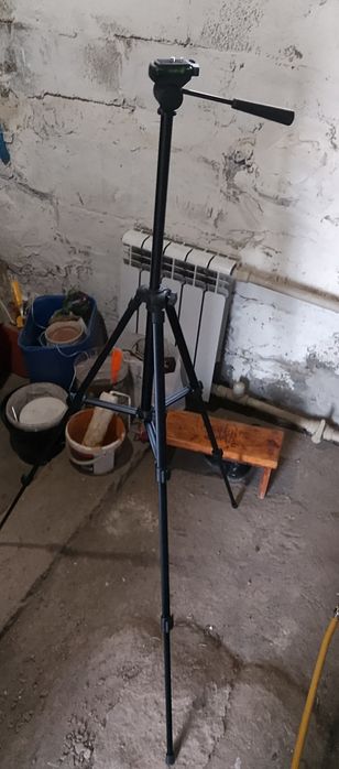 Срочно продам штативы