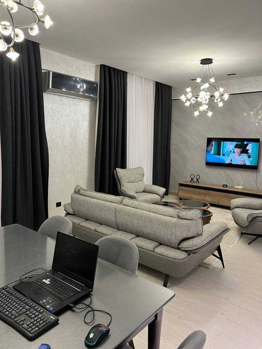 Продам 3-х комнатную (117 кв.м) в М-Улугбекском районе.Ориентир Эвос