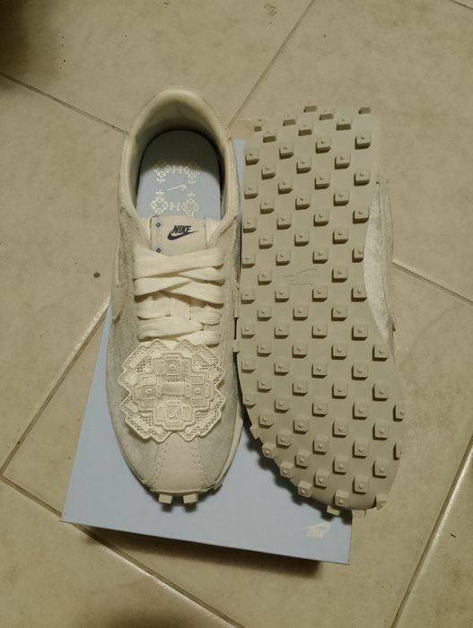 Nike Дамски номер 38 и38,5 Белите номер 36