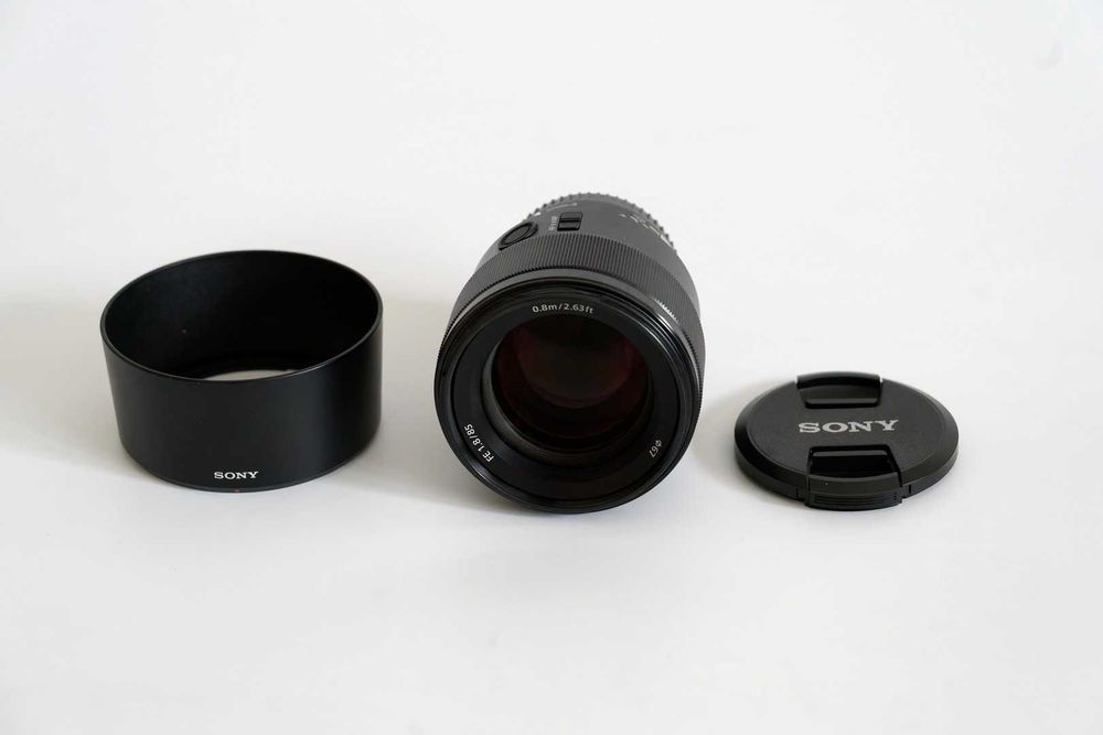 Объектив Sony FE 85mm f/1.8