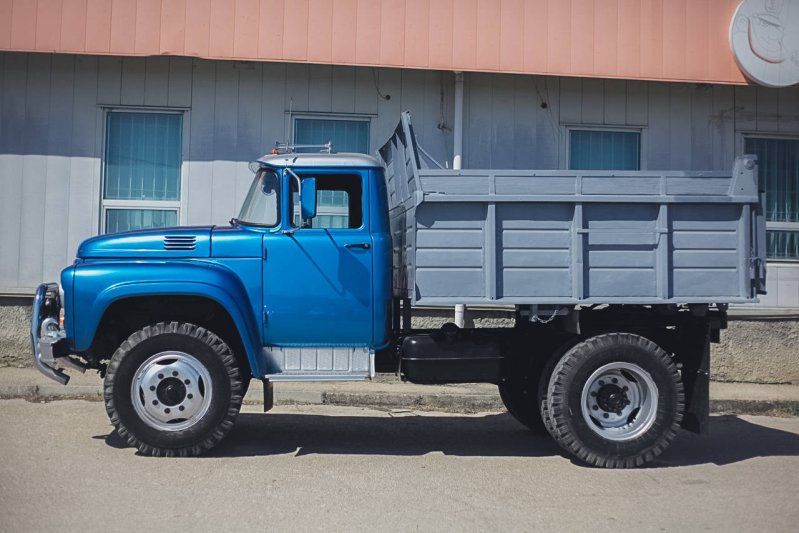 Вивоз строймусор . Зил самосвал