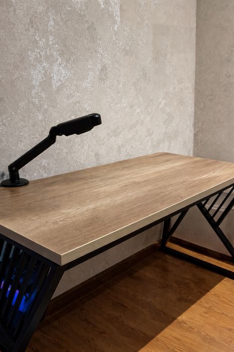 Стильный стол Loft